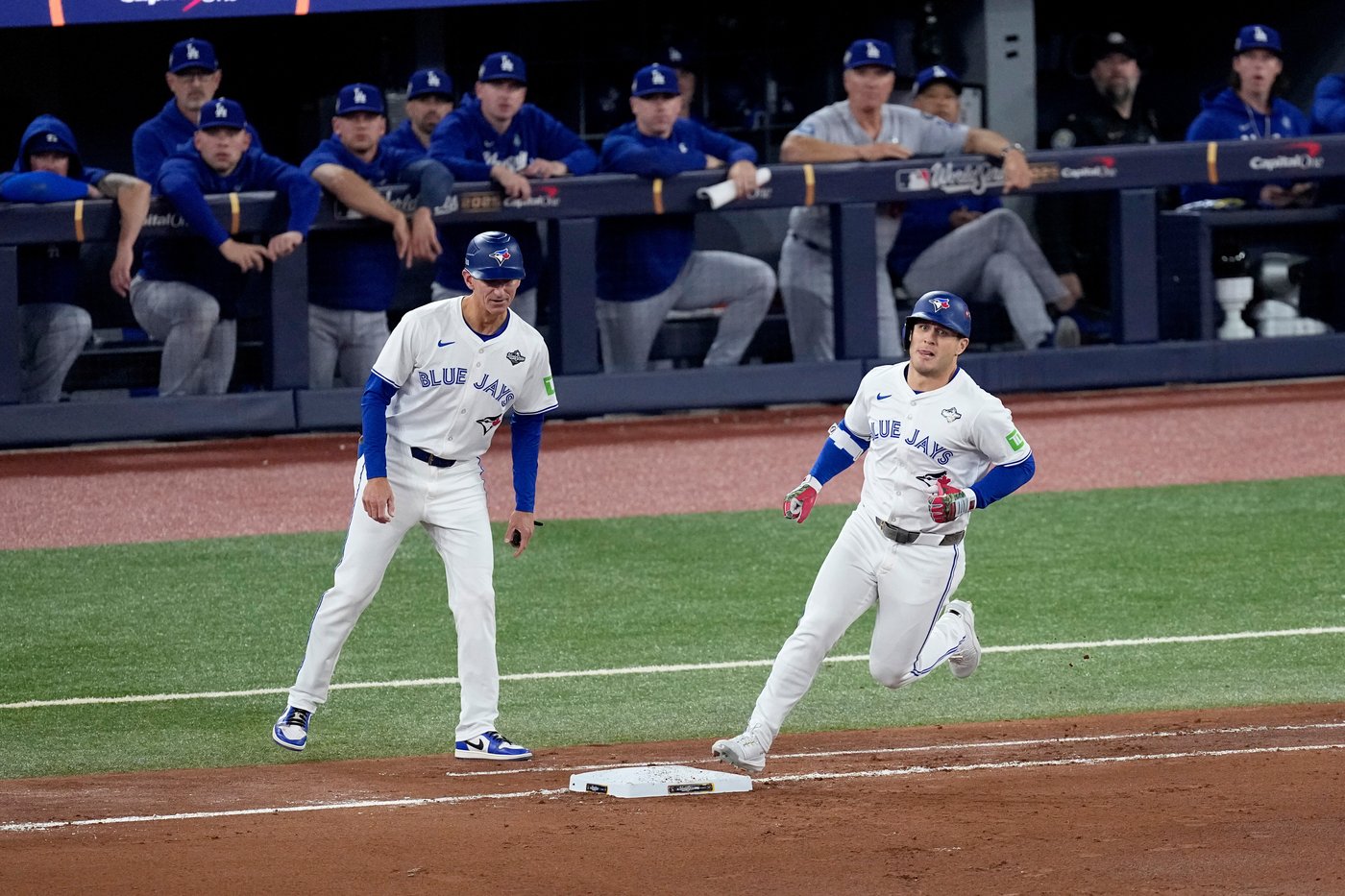 Barger, Varsho and Kirk lead homer barrage as Blue Jays rout Dodgers 11-4 in World Series opener | iNFOnews.ca Barger, Varsho and Kirk lead homer barrage as Blue Jays rout Dodgers 11-4 in World Series opener | iNFOnews.ca