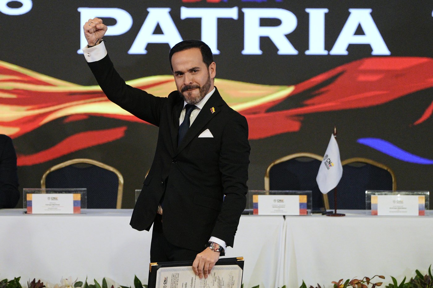 Colombian election loser threatens 'civil disobedience' if winner does not ditch US citizenship | iNFOnews.ca