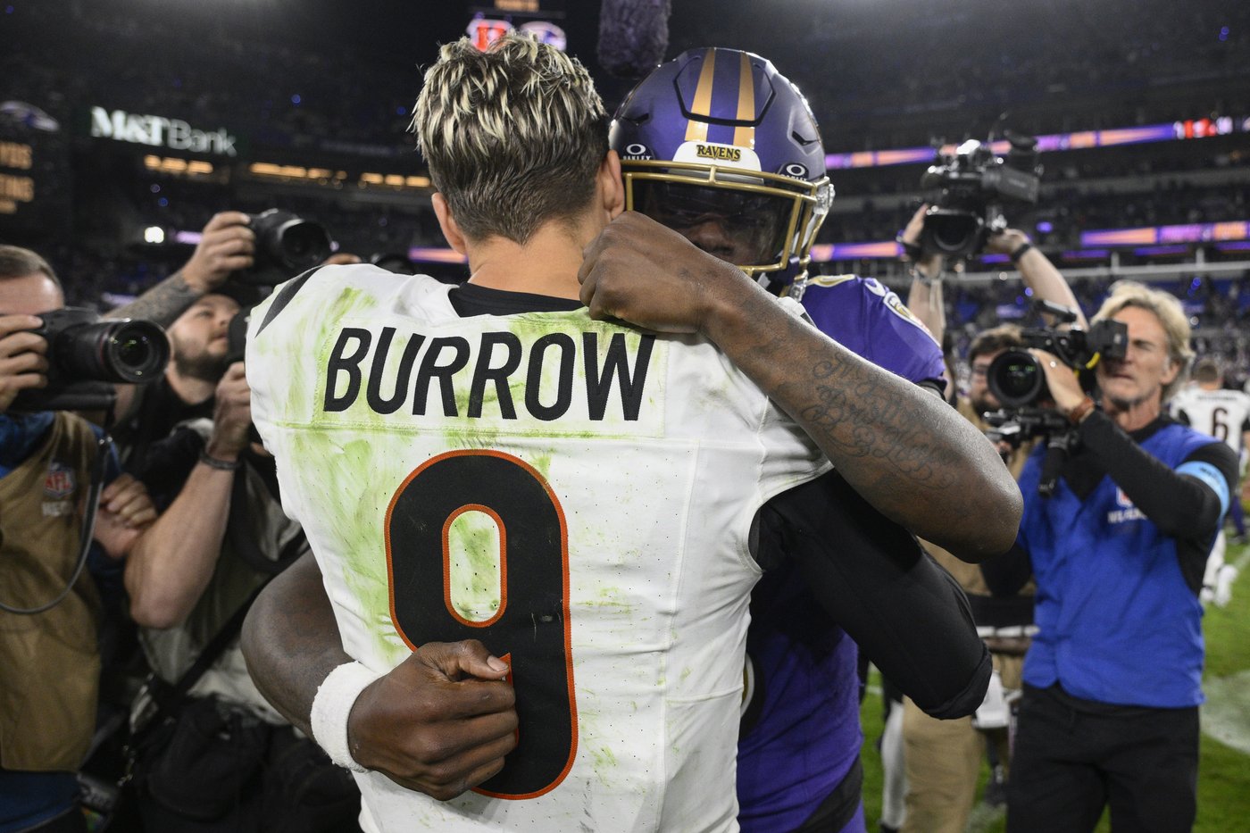 Jackson leads rally, and Ravens stop 2-point attempt to hold off Bengals 35-34 | iNFOnews.ca Jackson leads rally, and Ravens stop 2-point attempt to hold off Bengals 35-34 | iNFOnews.ca