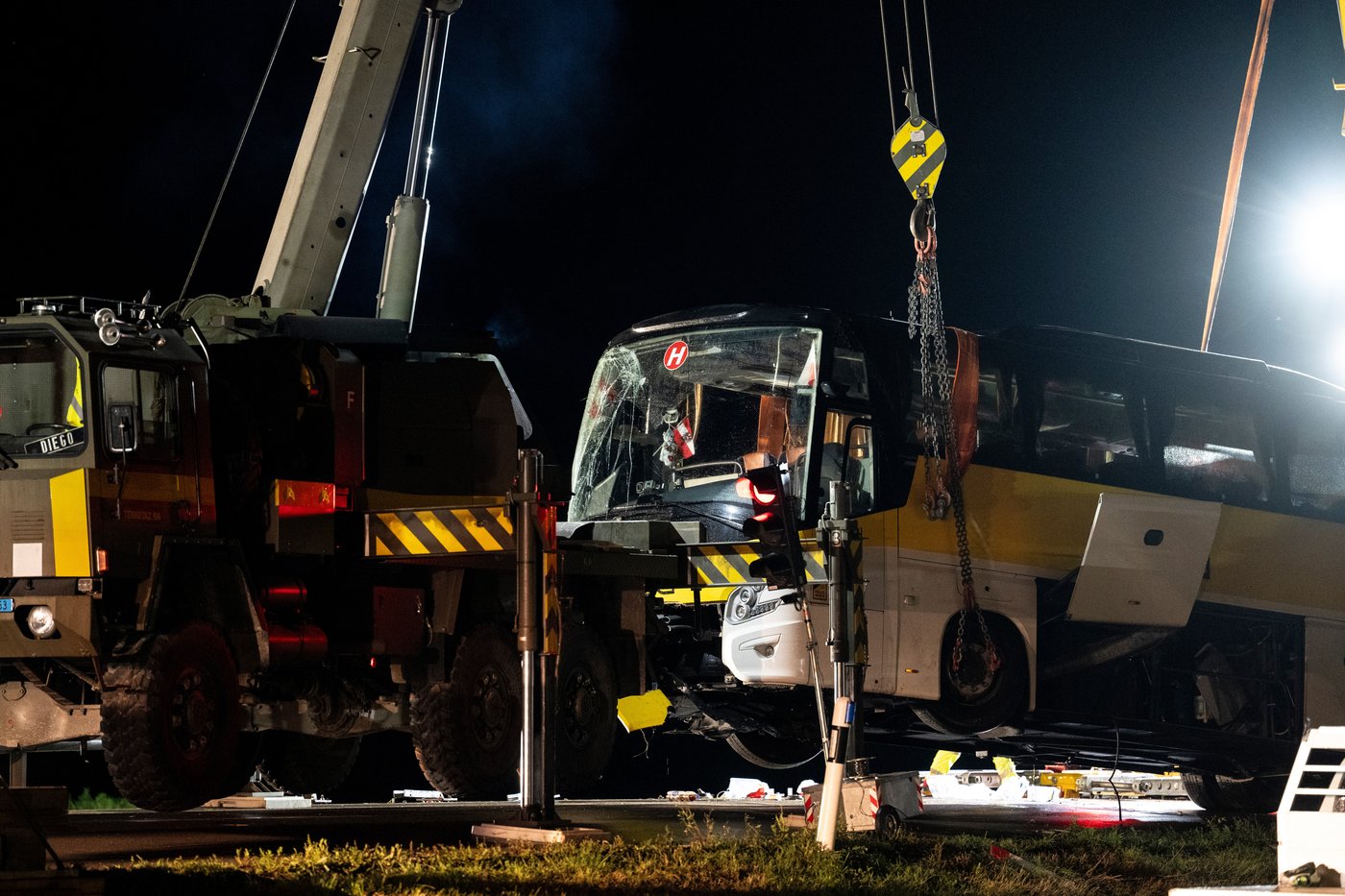 Police say 5 dead, 40 injured in tour bus crash in eastern Switzerland | iNwheels Police say 5 dead, 40 injured in tour bus crash in eastern Switzerland | iNwheels