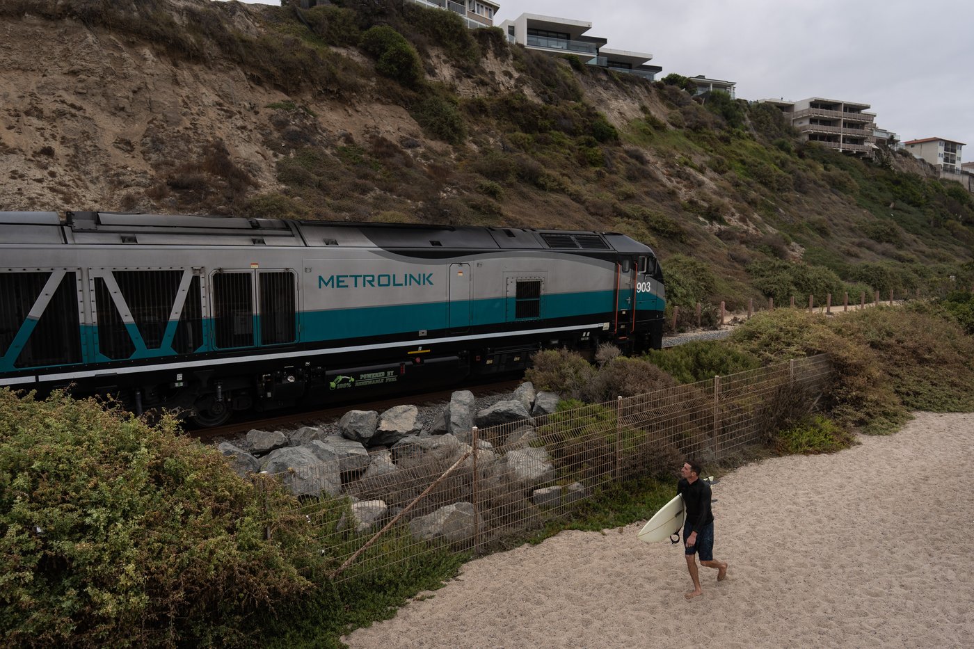 Sea level rise is reshaping a California beach town and threatening a key rail line | iNFOnews.ca Sea level rise is reshaping a California beach town and threatening a key rail line | iNFOnews.ca