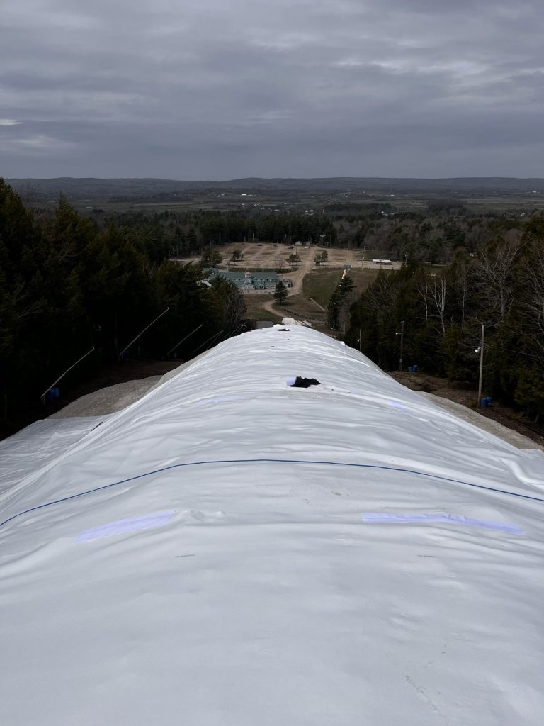 N.S. resort is the latest using high-tech blankets to save snow for next ski season | iNFOnews.ca