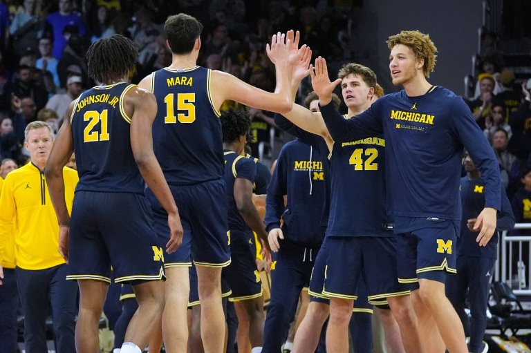 No. 2 Michigan rallies past Northwestern 87-75 for its ninth straight win | iNFOnews.ca