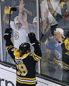 Winger Reilly Smith regains scoring touch for Boston Bruins in playoffs | iNFOnews.ca Winger Reilly Smith regains scoring touch for Boston Bruins in playoffs | iNFOnews.ca
