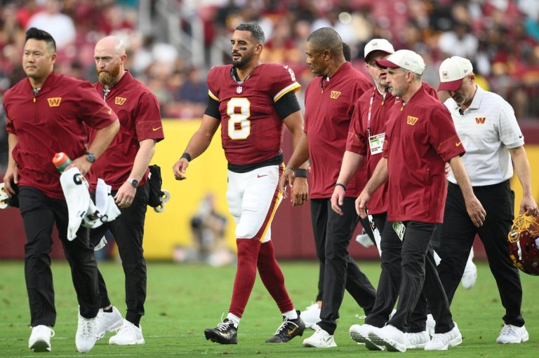 Commanders QB Marcus Mariota has a sprained MCL in his right knee, AP source says | iNFOnews.ca