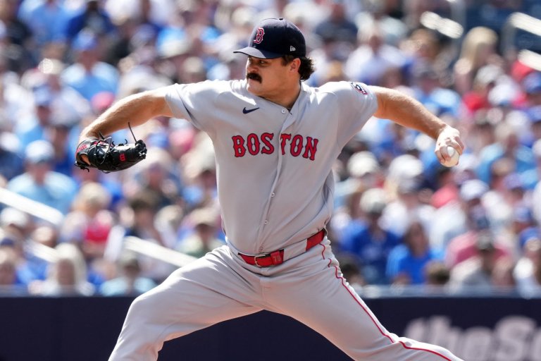 Tolle pitches eight-inning gem, Durbin hits grand slam as Red Sox beat Blue Jays 7-0 | iNFOnews.ca