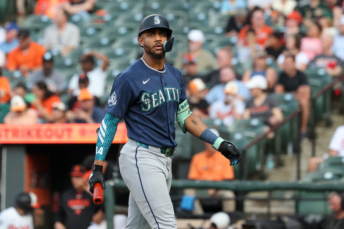 Holliday hits grand slam and Young pitches Orioles past Mariners 7-2 to stop 4-game slide | iNFOnews.ca