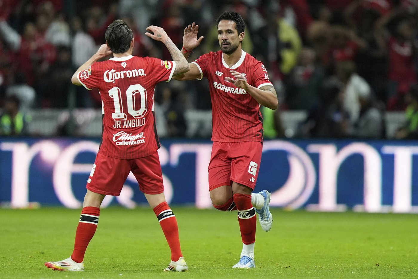 Toluca ends a 15-year title drought in Mexico with a 2-0 win over Club America | iNFOnews.ca