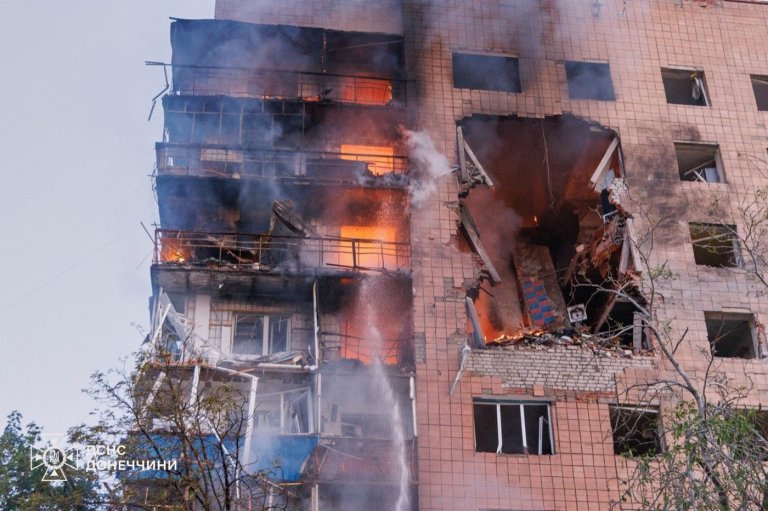 Ukraine fires 400 drones toward Moscow as Zelenskyy grapples with protests | iNFOnews.ca