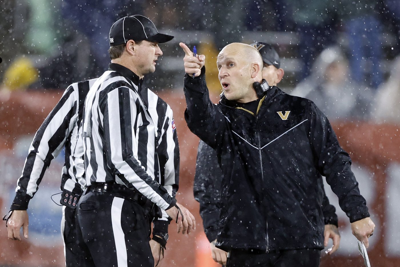 Vanderbilt beats Georgia Tech 35-27 in Birmingham Bowl for first postseason win in 11 years | iNFOnews.ca