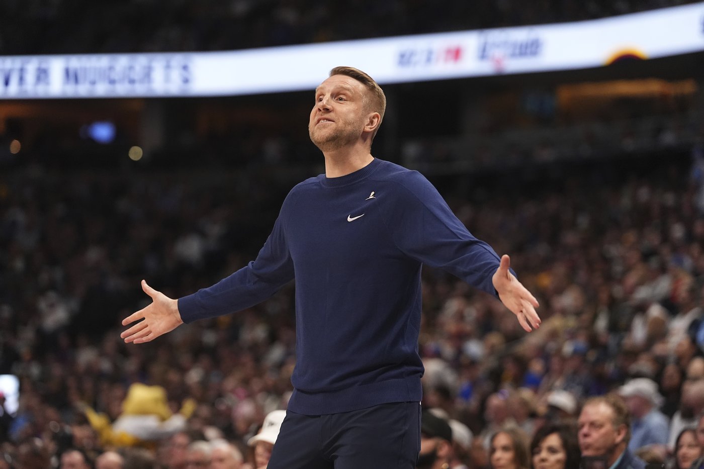 Jokic clinches triple-double average, Murray returns in the Nuggets' 117-109 win over the Grizzlies | iNFOnews.ca