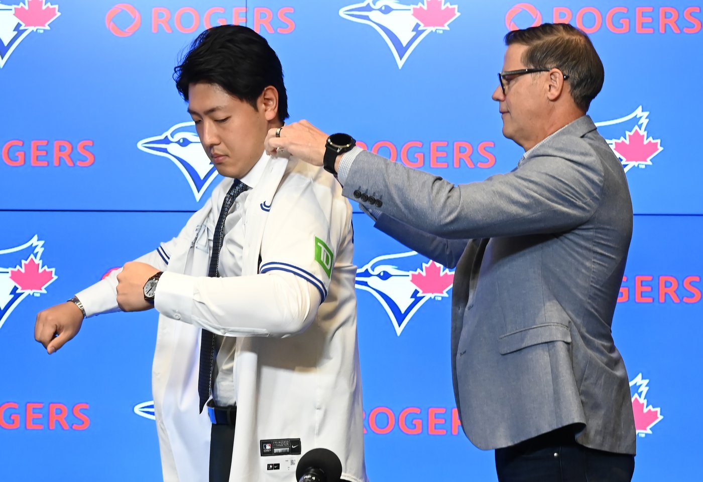 Kazuma Okamoto, Jesus Sanchez arrive at Toronto Blue Jays spring training camp | iNFOnews.ca