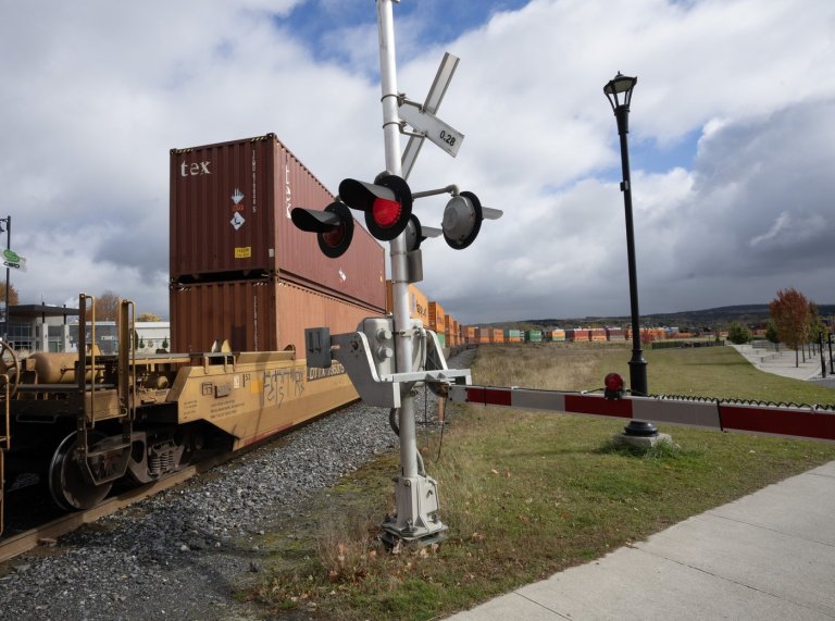 Lac-Mégantic rail bypass to be assessed by transportation agency | iNFOnews.ca