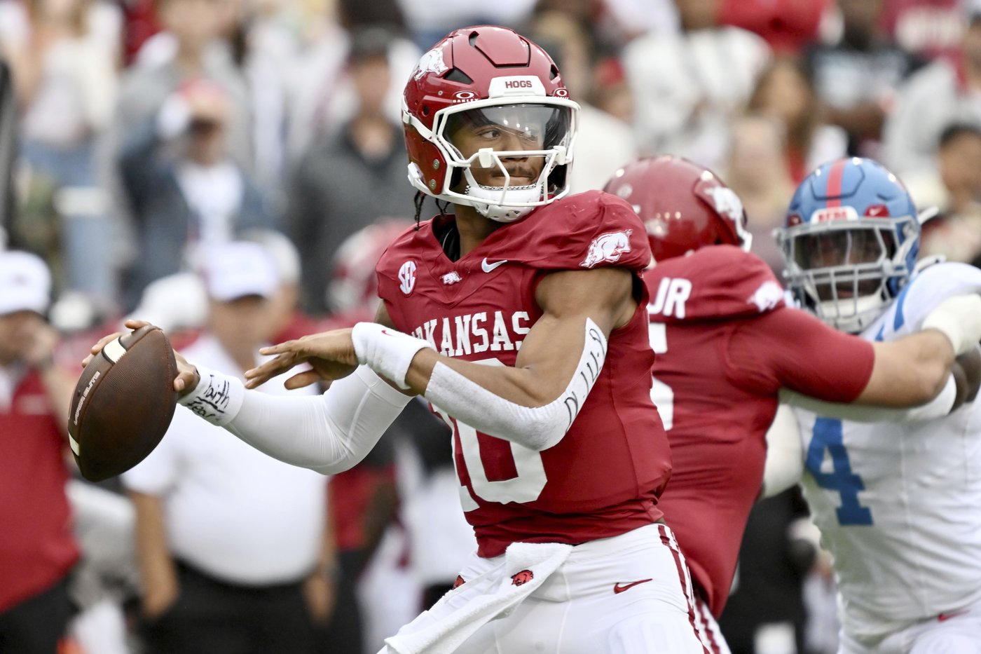 Arkansas gets a shot at bowl eligibility against old foe and No. 3 Texas | iNFOnews.ca