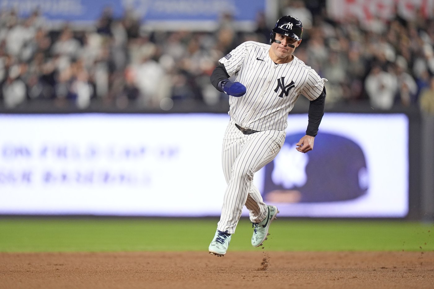 Rizzo returns to Yankees 16 days after fracturing fingers, goes 1 for 3 as New York wins ALCS opener | iNFOnews.ca