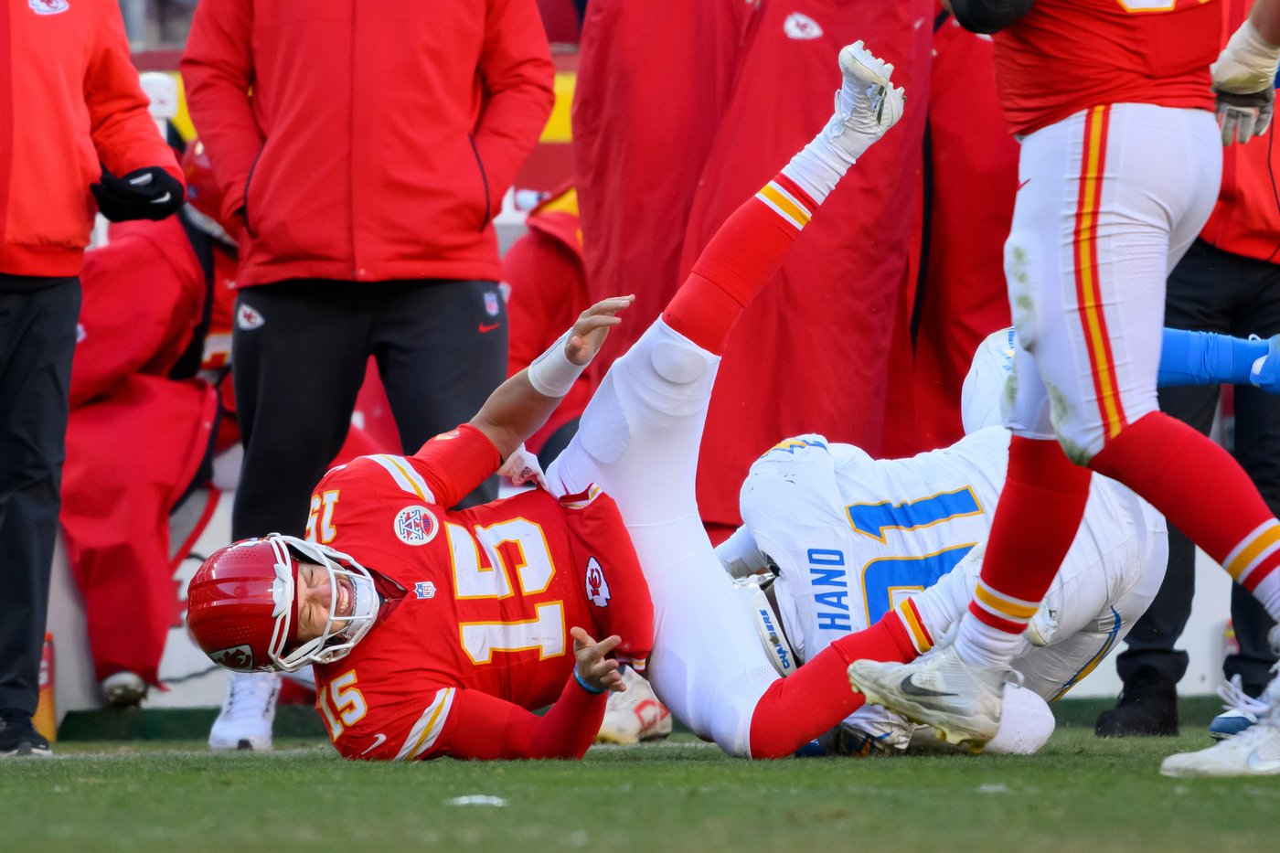 Mahomes takes part in Chiefs' first voluntary workout, just 5 months after undergoing knee surgery | iNFOnews.ca
