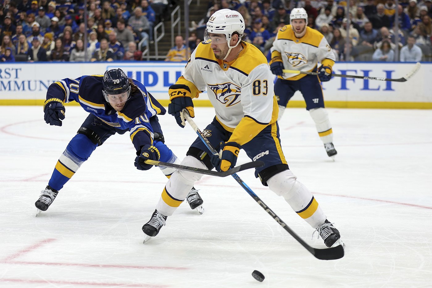 Thomas scores twice and the Blues beat the Predators 7-4 | iNFOnews.ca