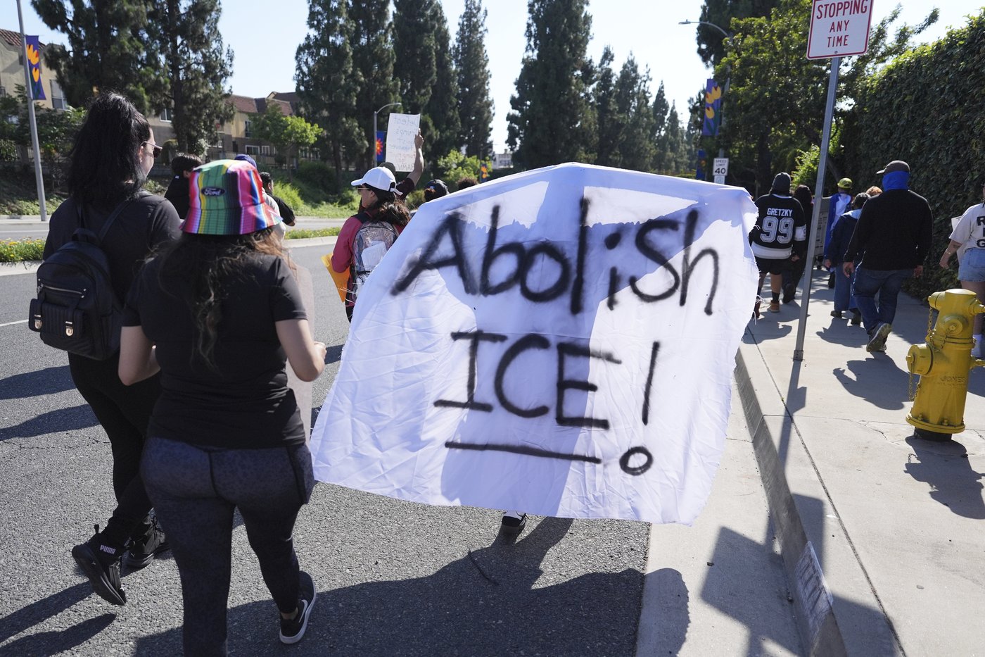 California official criticized for appearing to call on gangs to intervene in immigration raids | iNFOnews.ca California official criticized for appearing to call on gangs to intervene in immigration raids | iNFOnews.ca