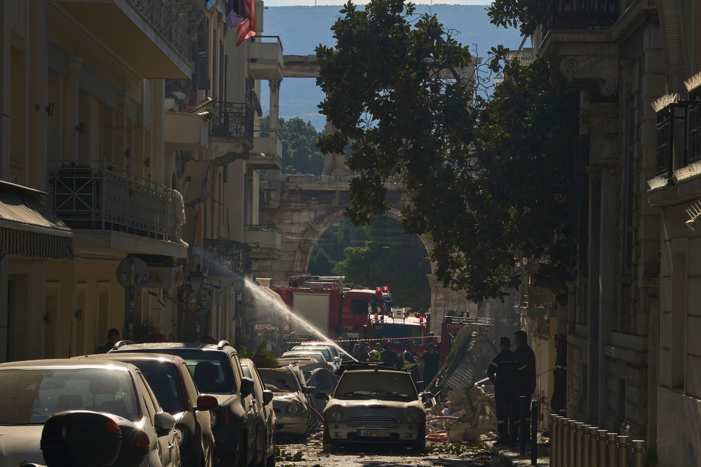 An explosion near the Acropolis in Greece injures at least 2 people and collapses a building | iNwheels An explosion near the Acropolis in Greece injures at least 2 people and collapses a building | iNwheels