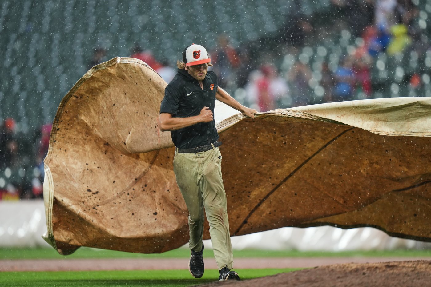 Phillies rout Orioles 8-0 in a game called by rain after 5 1/2 innings | iNFOnews.ca Phillies rout Orioles 8-0 in a game called by rain after 5 1/2 innings | iNFOnews.ca