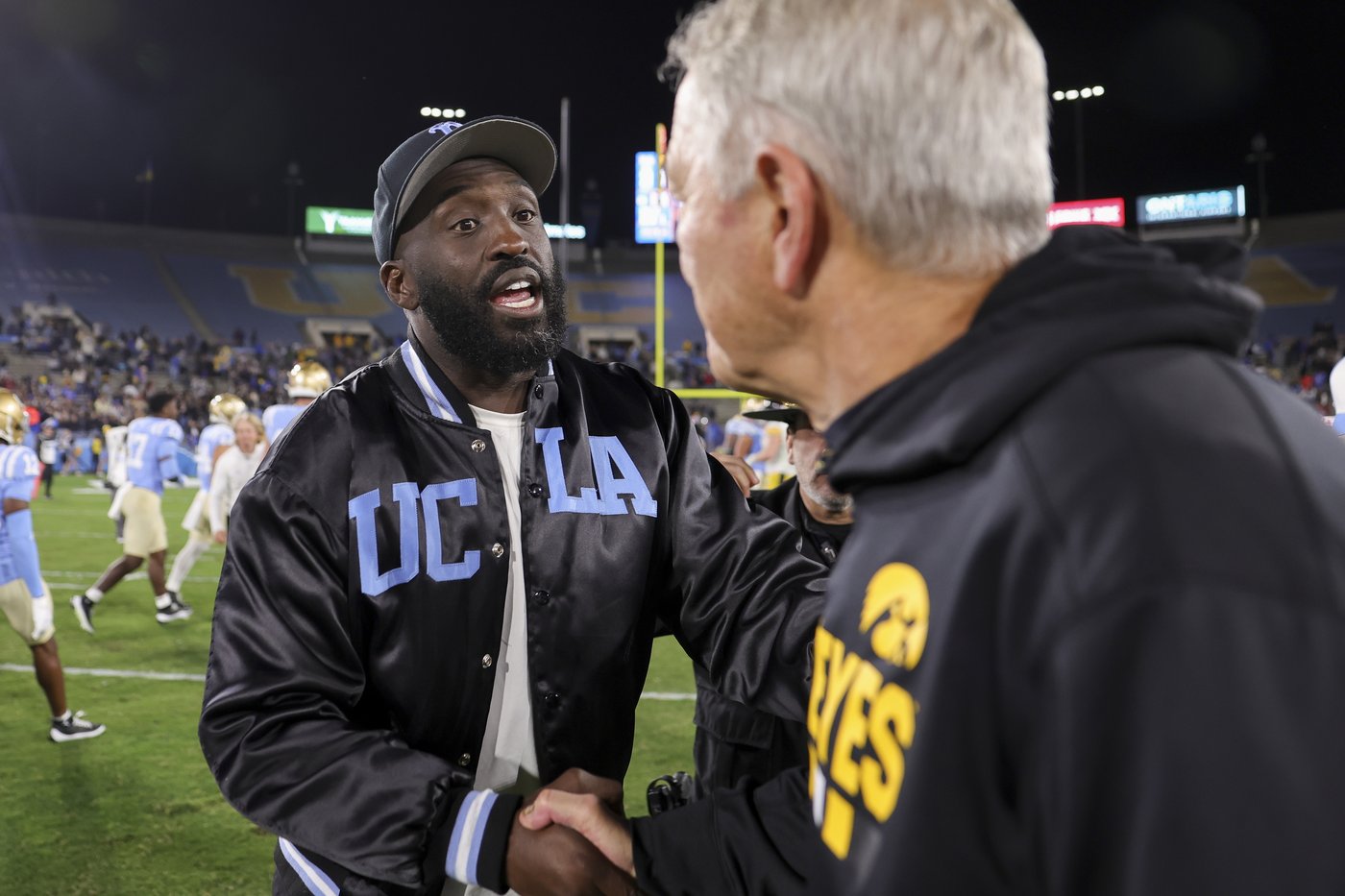 Garbers, Schwesinger lead UCLA past Iowa 20-17 for Bruins' 3rd straight win | iNFOnews.ca