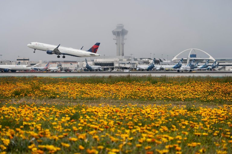 Feds ramp up scrutiny in yearslong dispute over California airport money | iNFOnews.ca