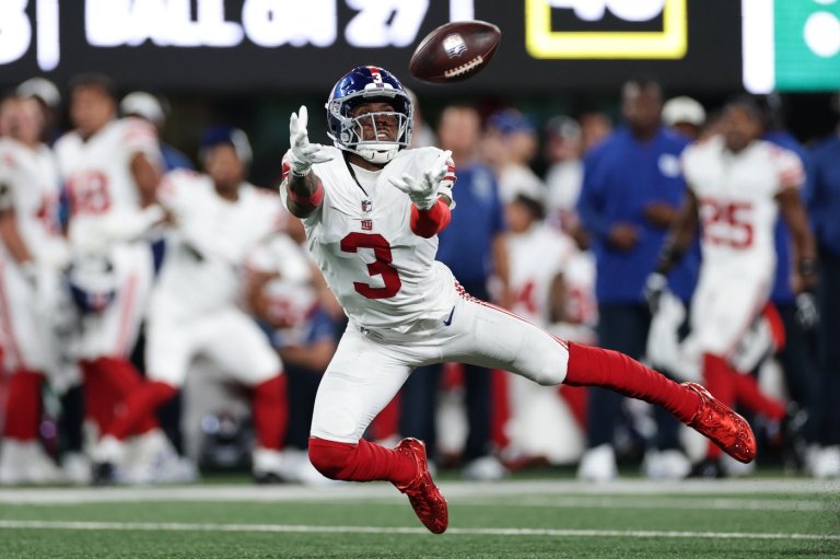 Odell Beckham Jr. makes the New York Giants' 53-man roster, AP source says | iNFOnews.ca