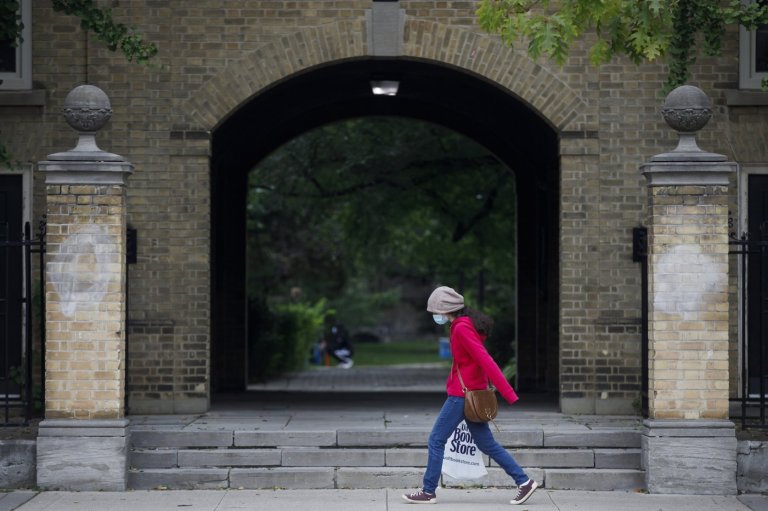 U of T emergency fund offers 'lifeline' to researchers facing U.S. funding cuts | iNFOnews.ca U of T emergency fund offers 'lifeline' to researchers facing U.S. funding cuts | iNFOnews.ca