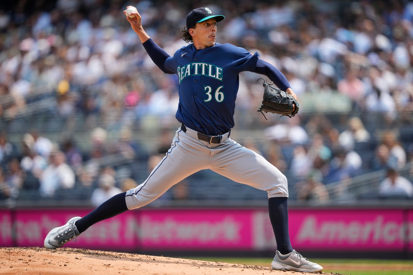 Logan Gilbert pitches 6 strong innings as Mariners stop 6-game skid with 1-0 win over Yankees | iNFOnews.ca