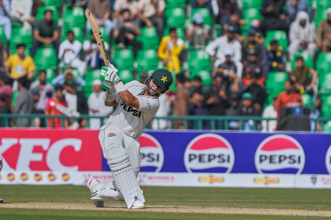 Imam misses out on century in Pakistan's strong start to 1st test against South Africa | iNFOnews.ca