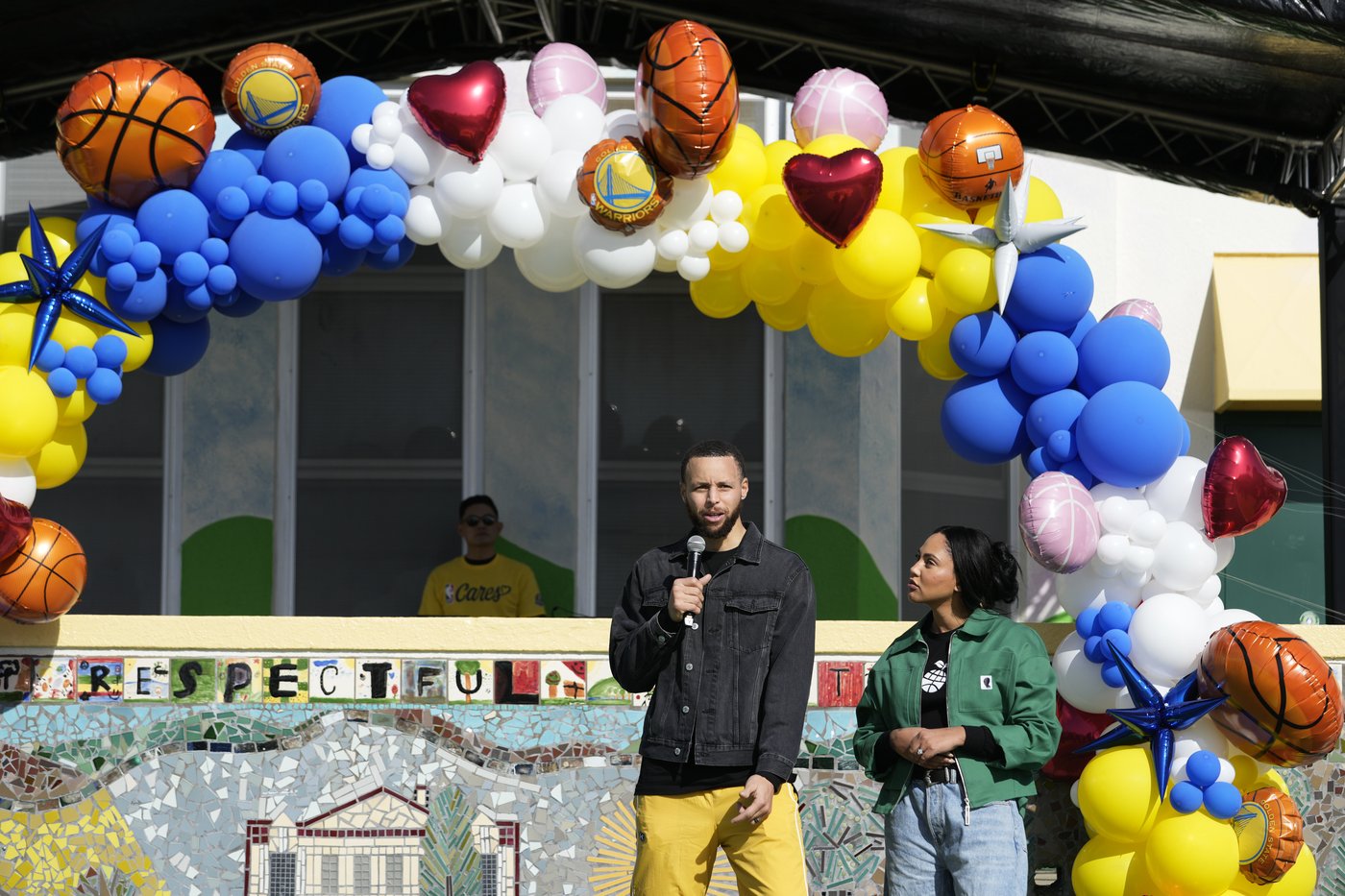 Stephen and Ayesha Curry are celebrating their roles as All-Star hosts in the Bay this weekend | iNFOnews.ca