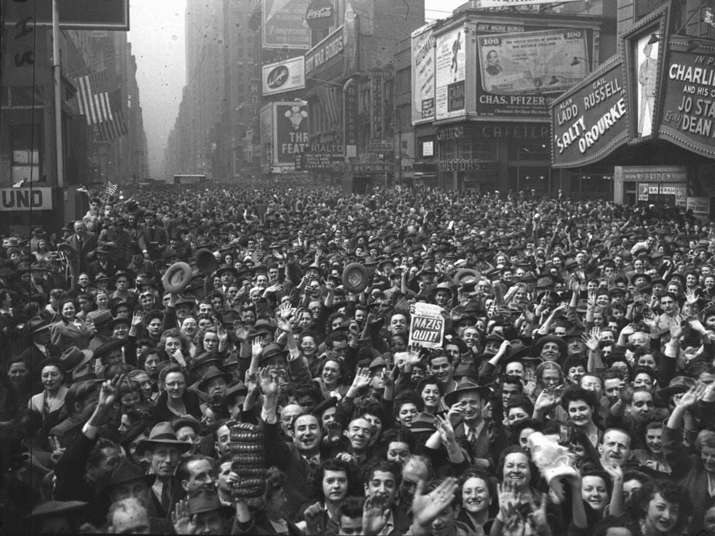 AP WAS THERE: Journalists chronicled the Nazi surrenders and end of World War II in Europe | iNFOnews.ca