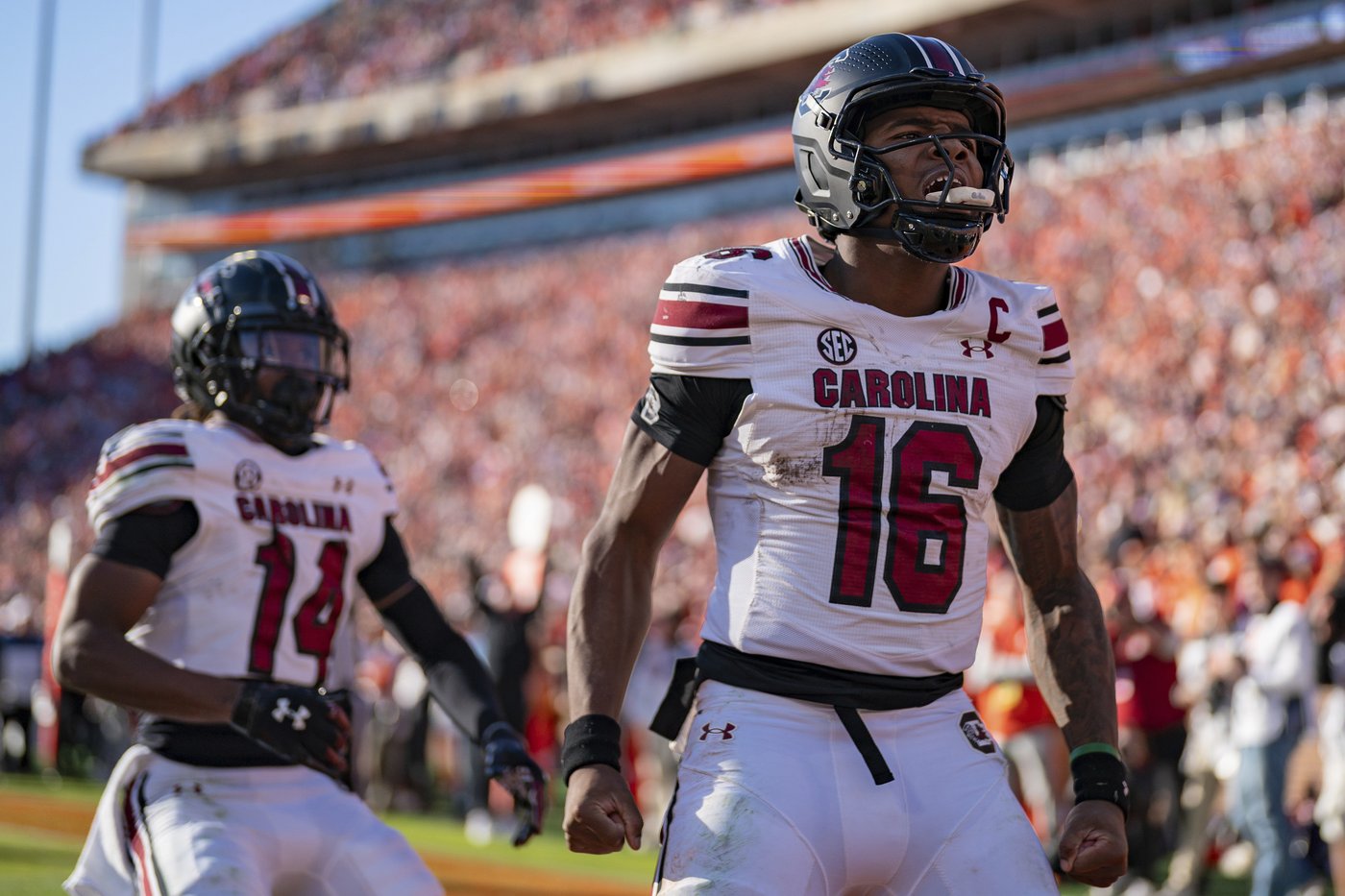 No. 14 South Carolina and No. 21 Illinois each aim to finish with 10 wins at Citrus Bowl | iNFOnews.ca