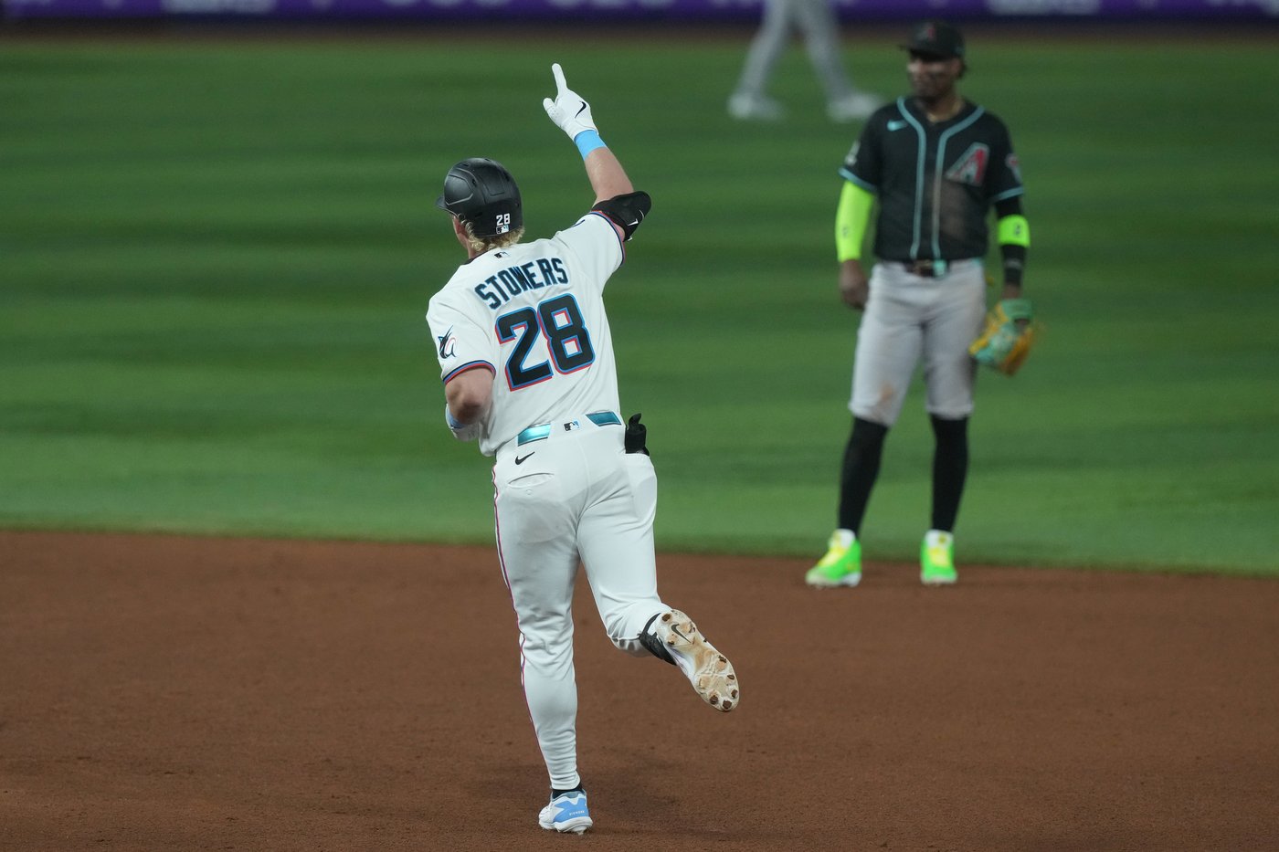 Stowers, Caissie homer in the Marlins' 8-0 victory over the Diamondbacks | iNFOnews.ca
