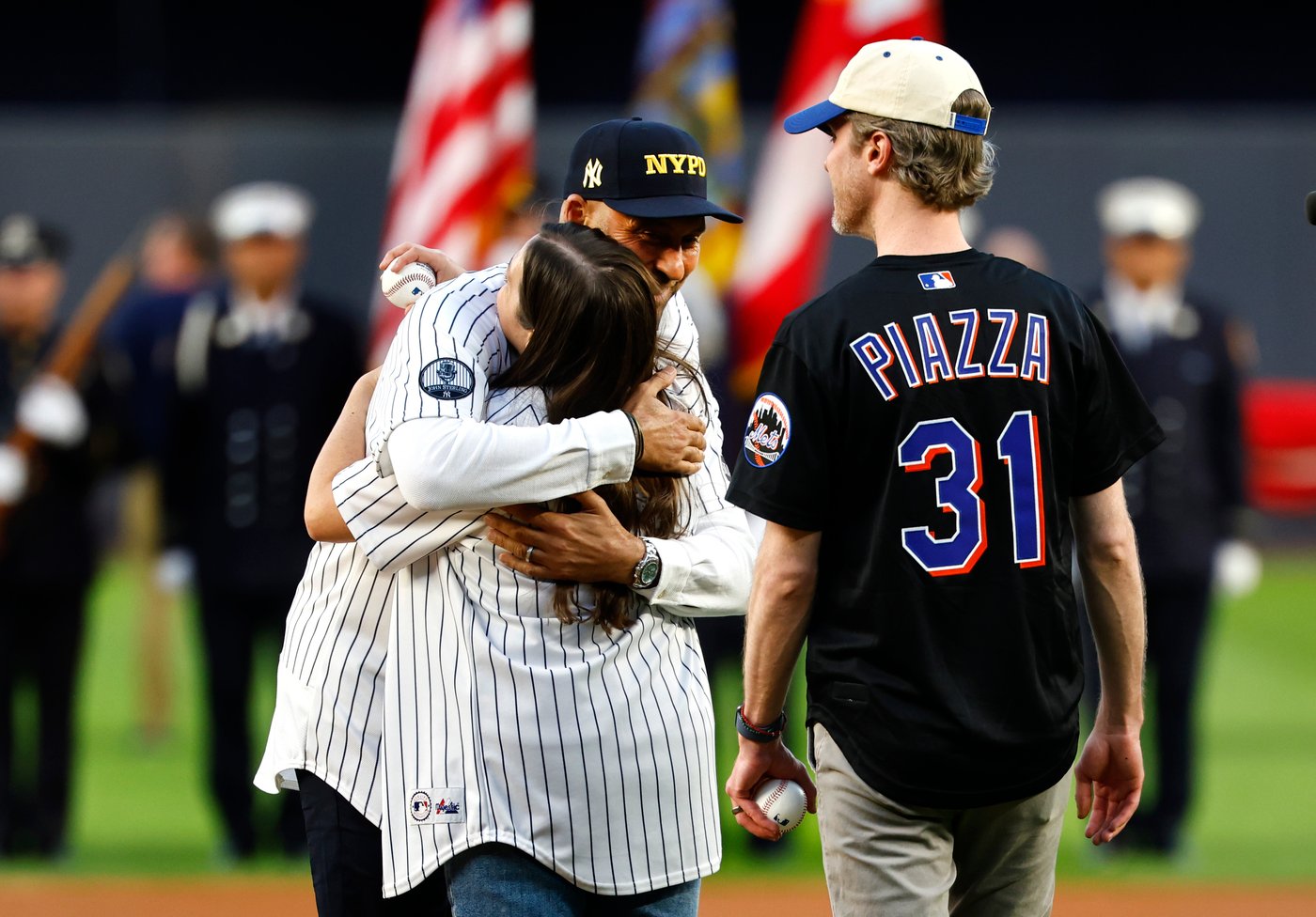 Daughter of 9/11 victim throws out first pitch as Yankees mark 25th anniversary of attacks | iNFOnews.ca Daughter of 9/11 victim throws out first pitch as Yankees mark 25th anniversary of attacks | iNFOnews.ca