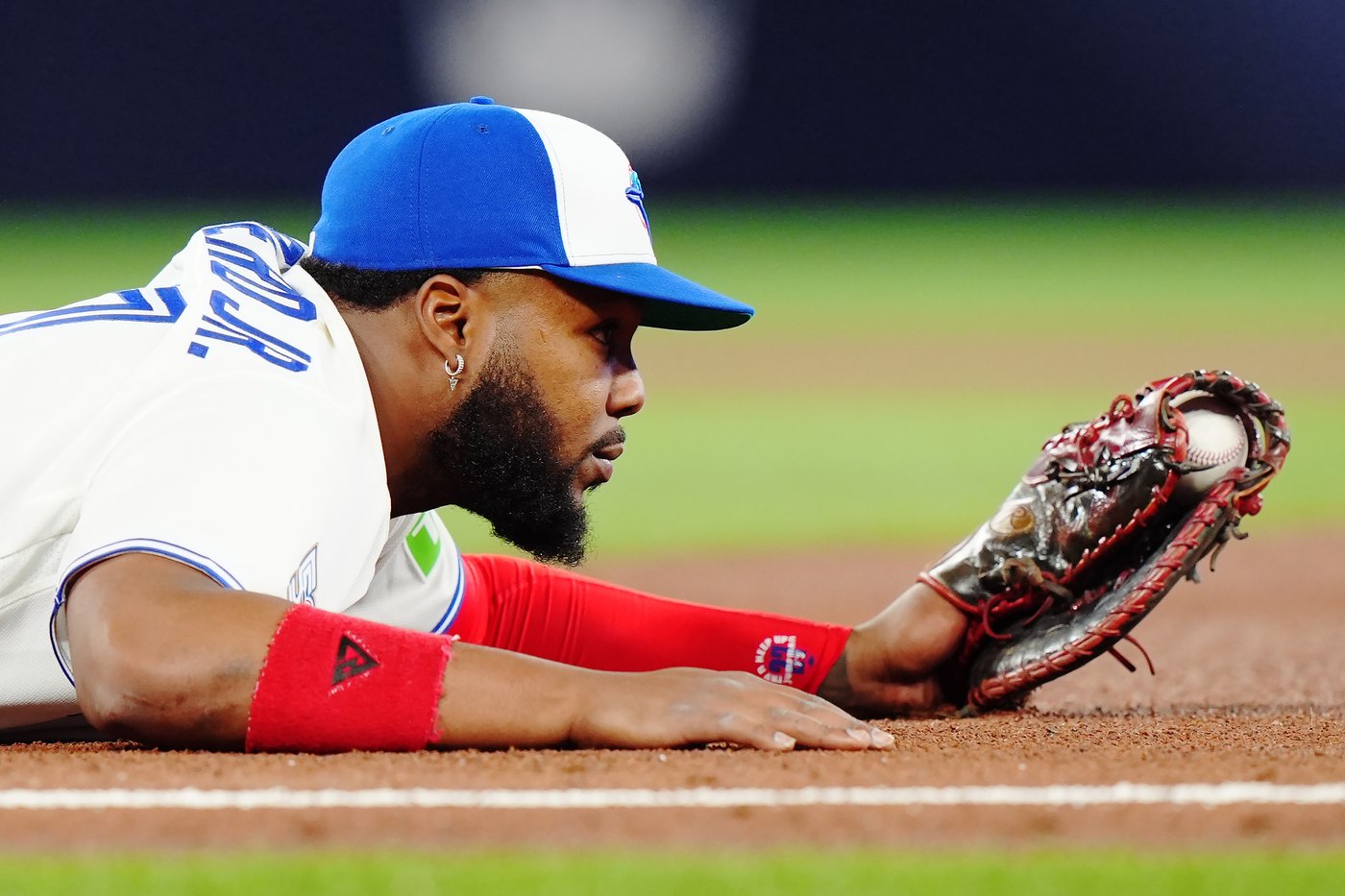 Photo Gallery: Jays open the season with walkoff win over A's | iNFOnews.ca