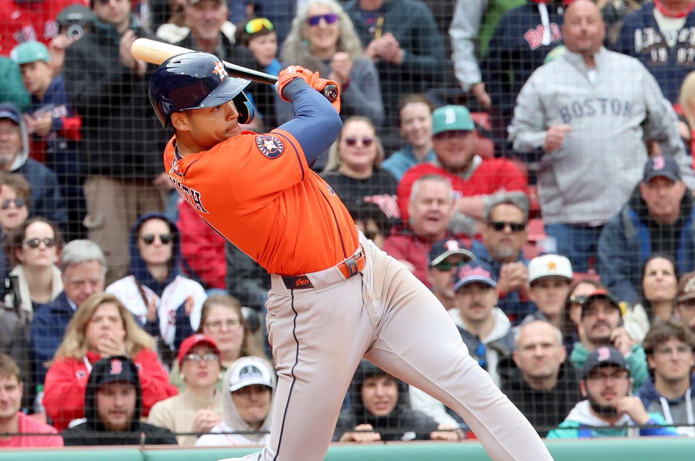Cam Smith gets go-ahead 2-run single in 10th; Astros hold off Red Sox 3-1 | iNFOnews.ca