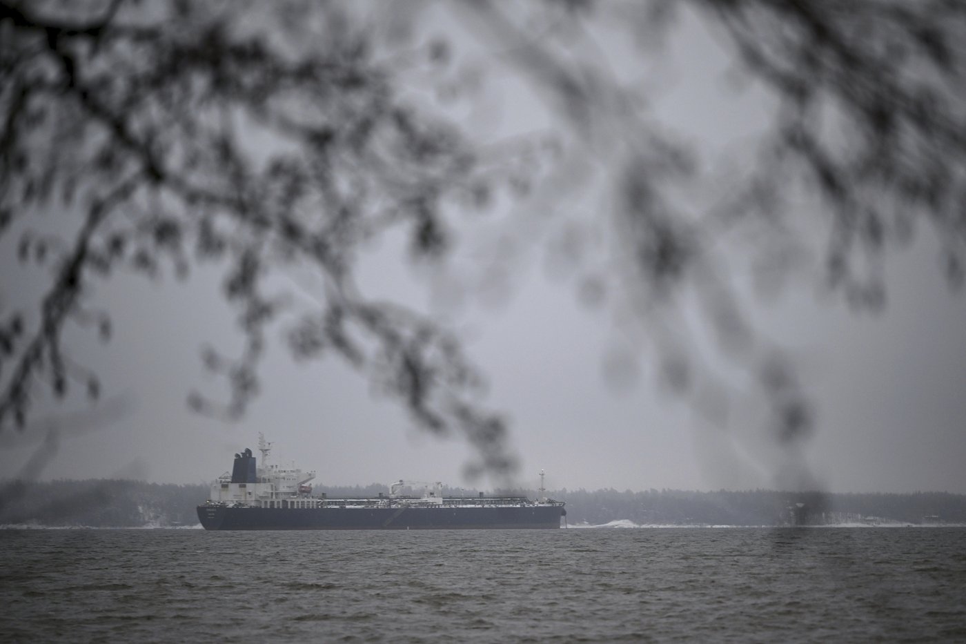 Estonia steps up patrols in the icy Baltic Sea in a show of force after suspected cable sabotage | iNFOnews.ca