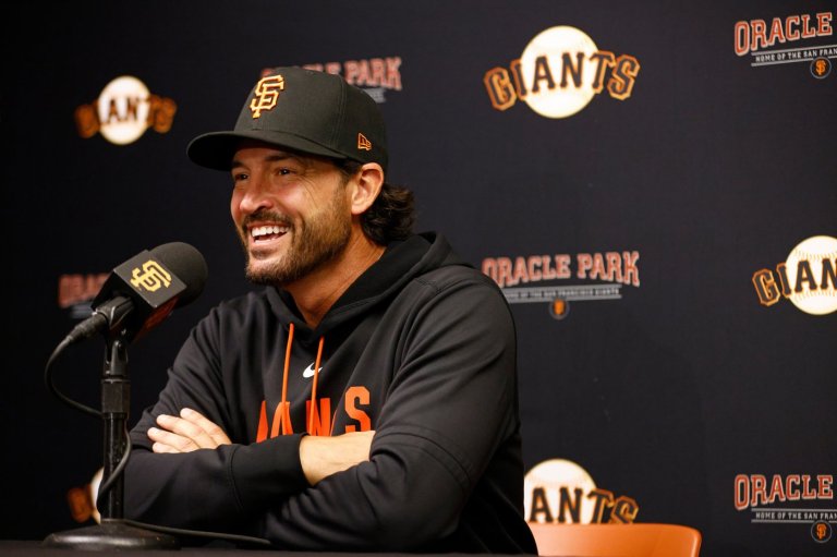 Giants manager Tony Vitello makes debut at last in jump from college ranks to big leagues | iNFOnews.ca