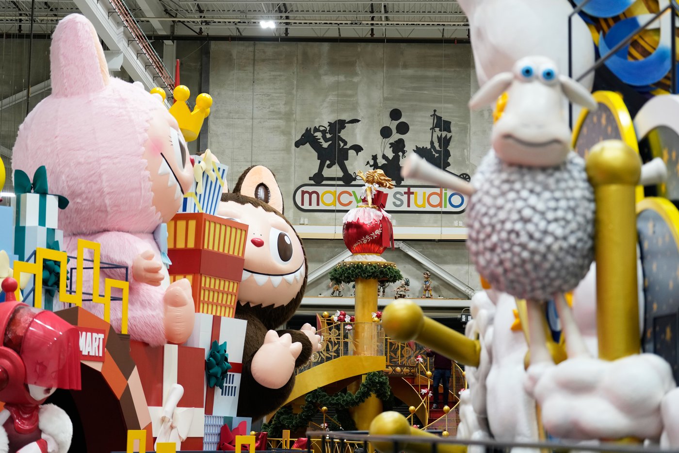 Conan Gray, Lainey Wilson and 'KPop Demon Hunters' at Macy's Thanksgiving Day Parade. What to know | iNFOnews.ca