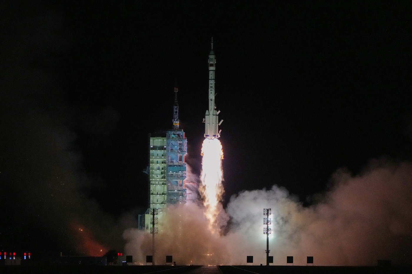 China's Shenzhou 21 docks with space station, sets the country's own speed record | iNFOnews.ca