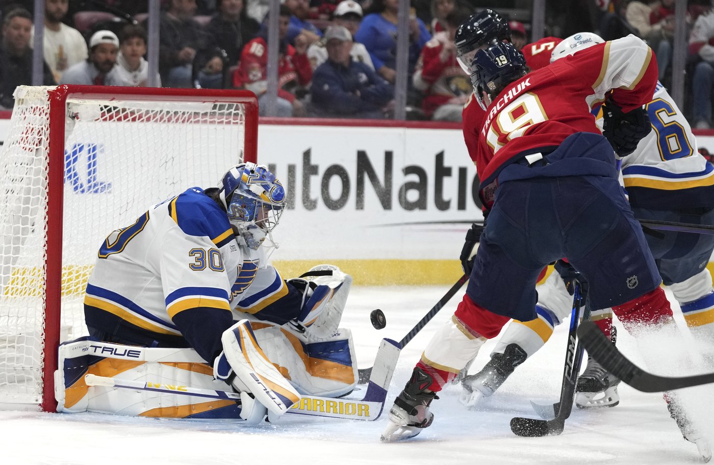 Barkov scores power-play goal late in OT, Panthers beat Blues 2-1 | iNFOnews.ca