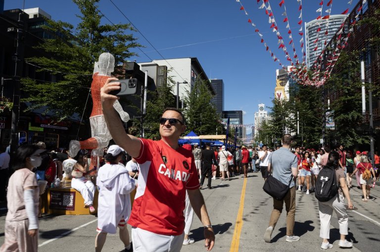 Canada's historic World Cup run helps prolong Vancouver restaurants' business boost | iNFOnews.ca