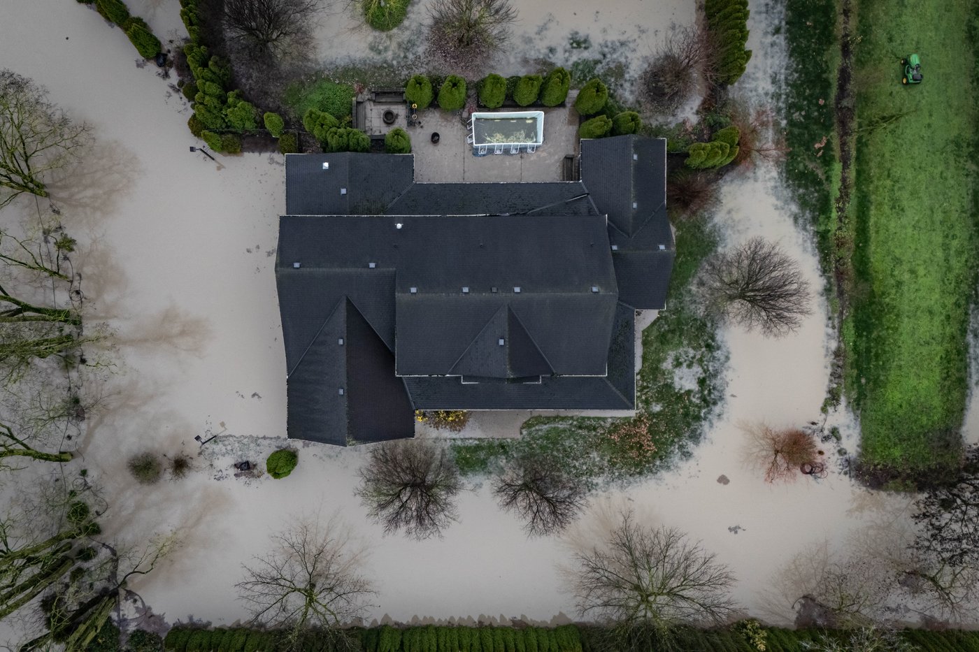 Abbotsford mayor blasts feds for flooding 'inaction' as water starts receding | iNFOnews.ca Abbotsford mayor blasts feds for flooding 'inaction' as water starts receding | iNFOnews.ca