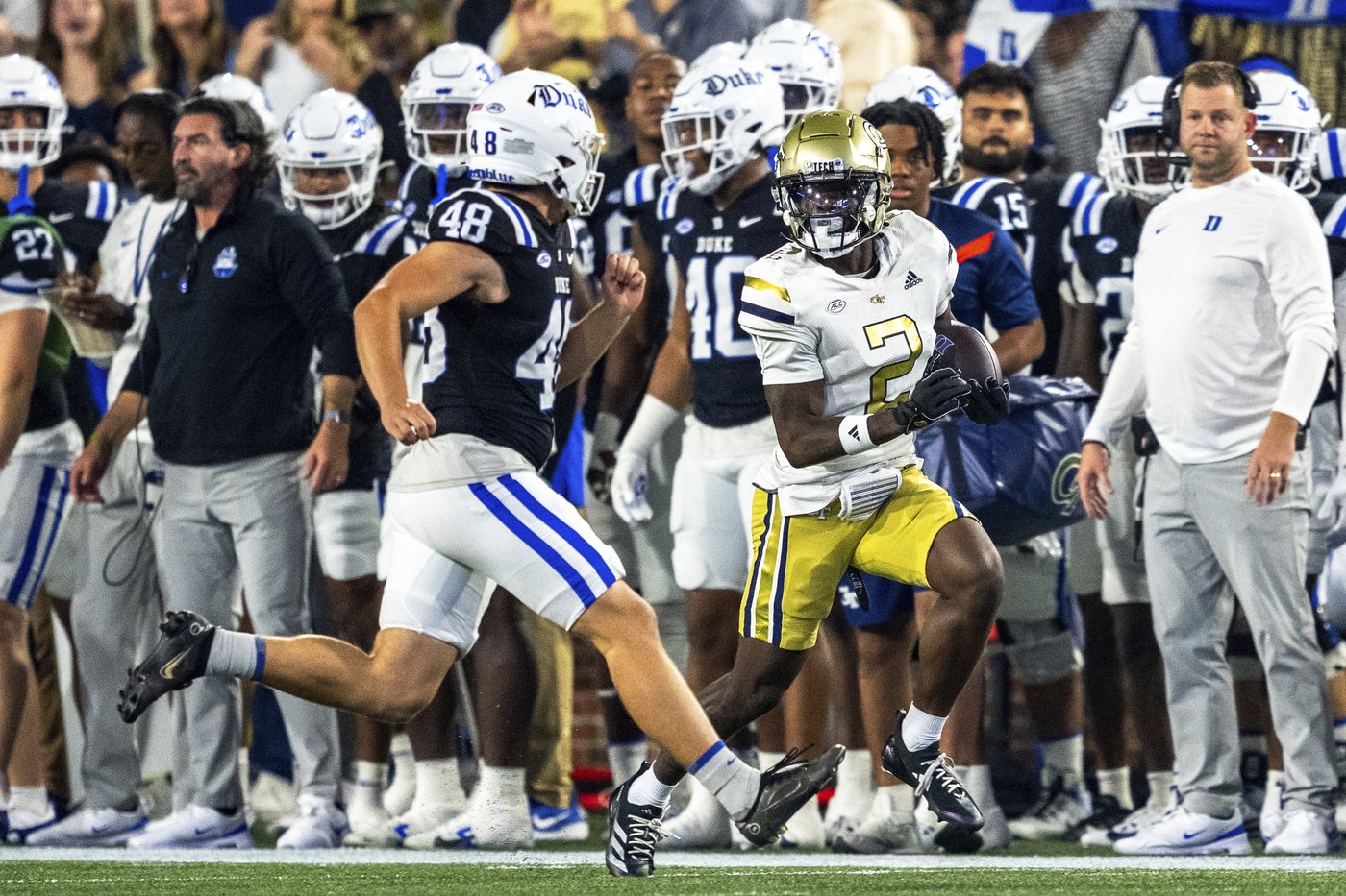 Haynes runs for 128 yards, catches go-ahead scoring pass, as Georgia Tech gives Duke 1st loss, 24-14 | iNFOnews.ca Haynes runs for 128 yards, catches go-ahead scoring pass, as Georgia Tech gives Duke 1st loss, 24-14 | iNFOnews.ca