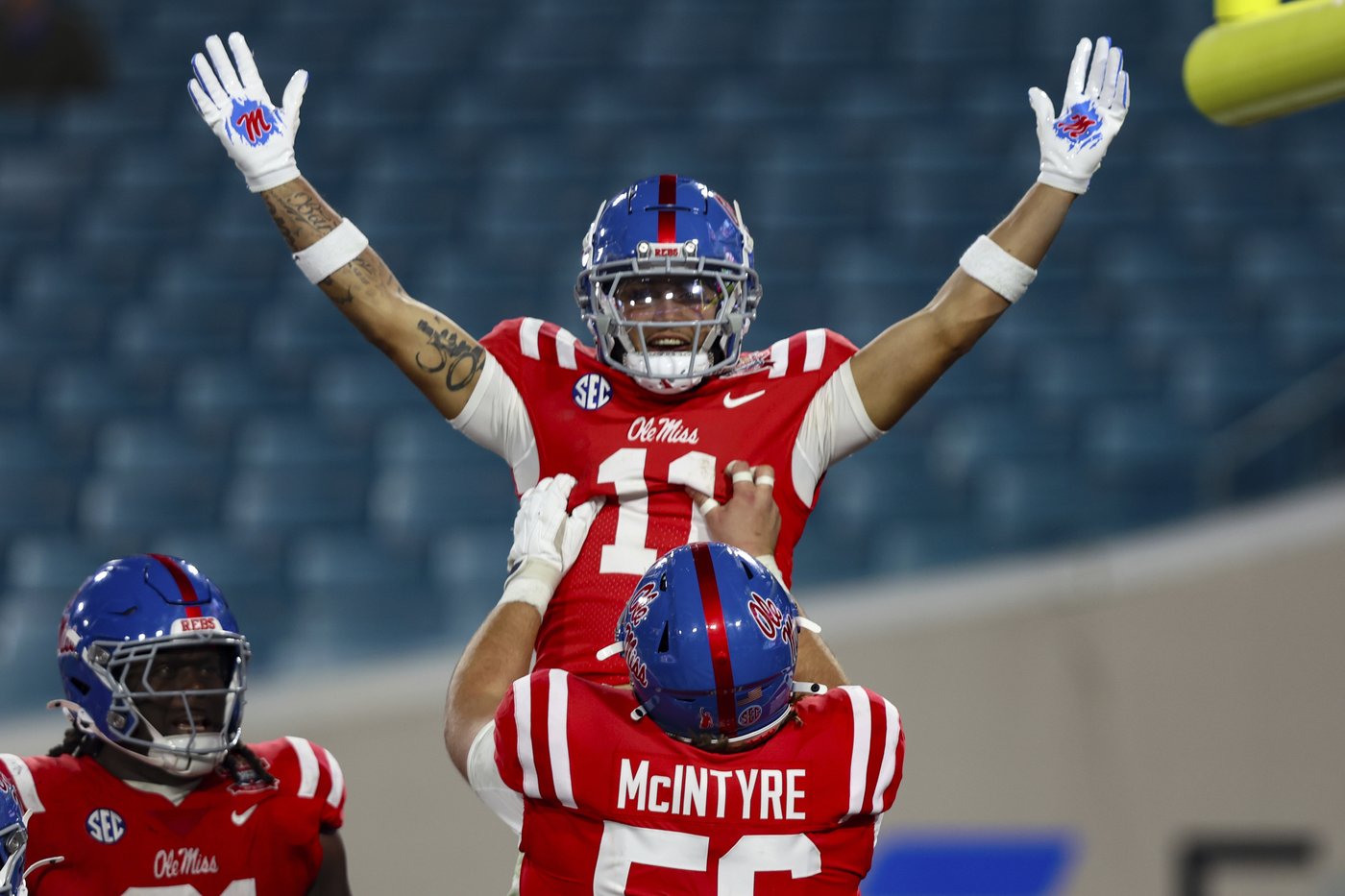 Jaxson Dart ends his Ole Miss career with 4 TD passes and a 52-20 romp over Duke in the Gator Bowl | iNFOnews.ca