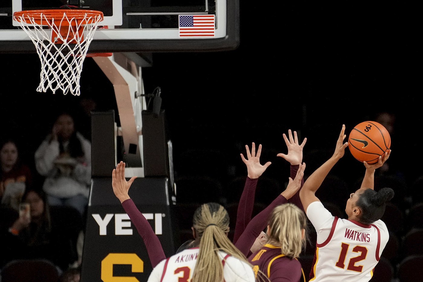 Iriafen and Watkins lead No. 4 Southern California to 82-69 victory over Minnesota | iNFOnews.ca