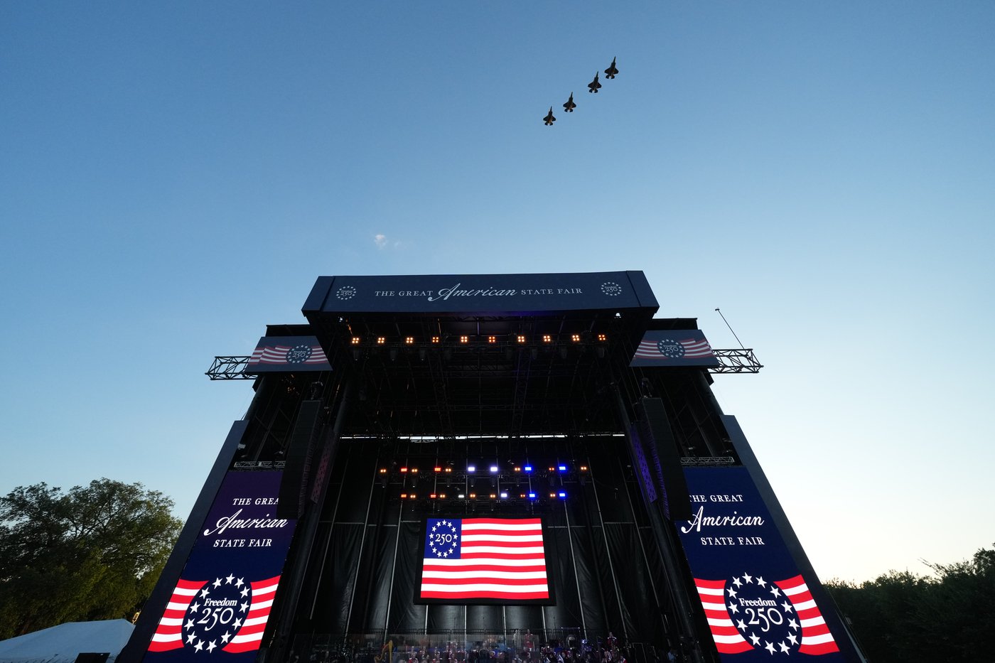 The Latest: Crowd gathers on the National Mall to hear Trump rally for America 250 kickoff | iNwheels The Latest: Crowd gathers on the National Mall to hear Trump rally for America 250 kickoff | iNwheels