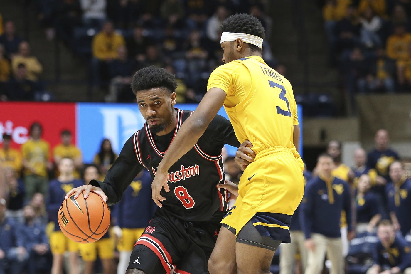 Strength-sapping defense fuels No. 6 Houston's 13-game winning streak | iNFOnews.ca Strength-sapping defense fuels No. 6 Houston's 13-game winning streak | iNFOnews.ca