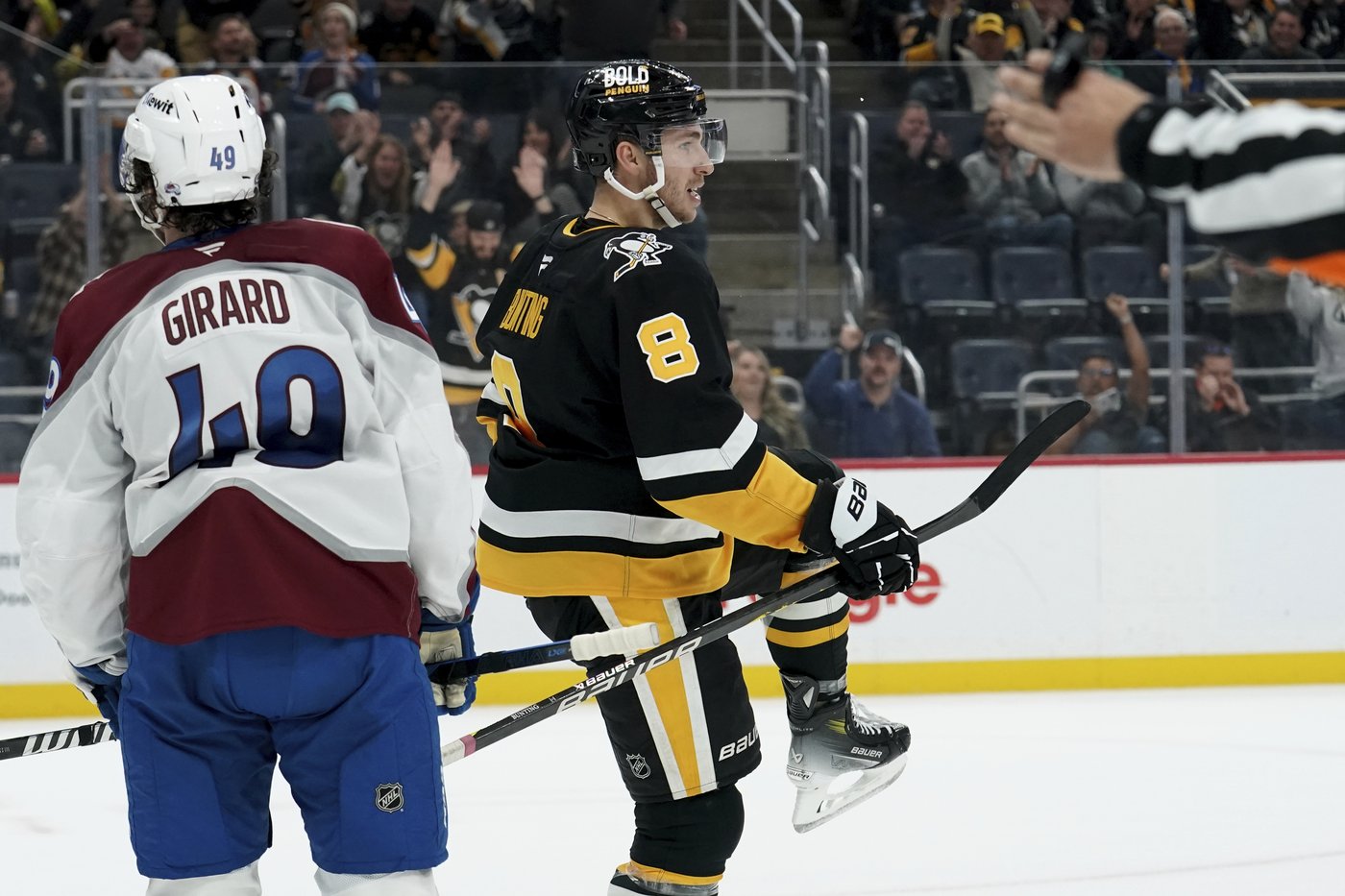 Rantanen records hat trick in 600th game and adds two assists as the Avalanche drill Pittsburgh 6-2 | iNFOnews.ca